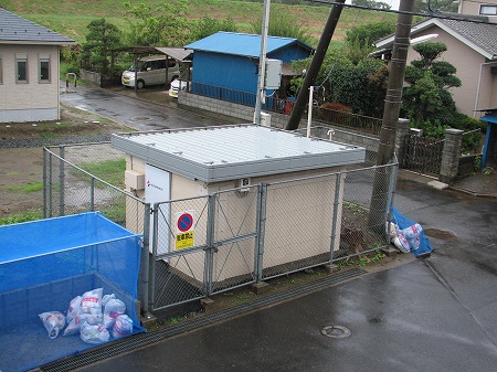 八重洲ニュータウン自治会館前